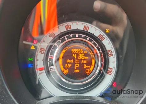 2012 Fiat 500 Lounge z USA, uszkodzony, nr VIN 3C3CFFCR0CT106467